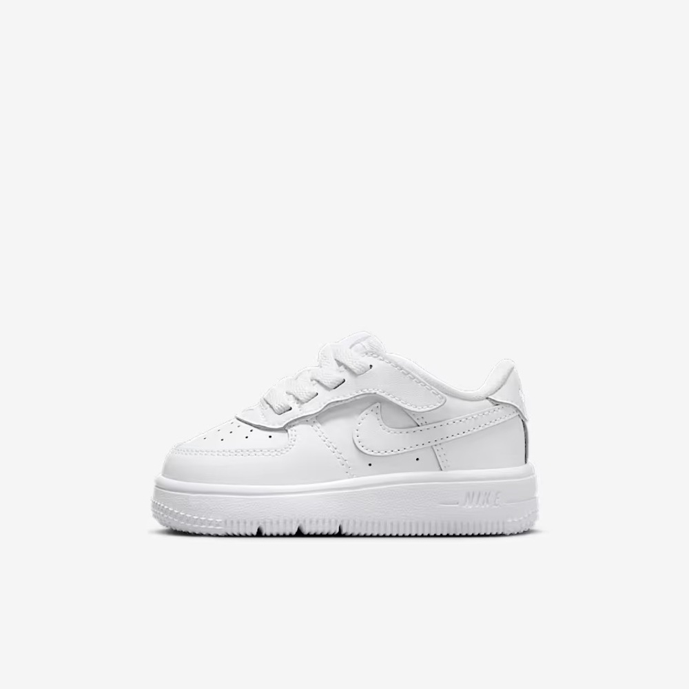 Nike Air Force 1 Low EasyOn in White, Size 7C